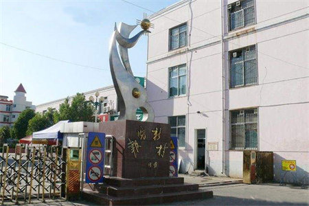 云门山花园东苑一二楼复试202平精装带双车位250万